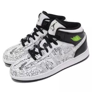 Sz 3.5y kids Jordan mids